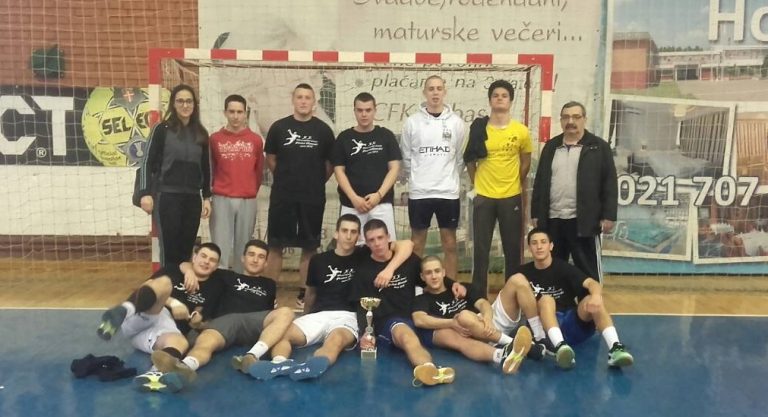 Рукометаши освојили злато на XX Меморијалном турниру „Перица Ачански“