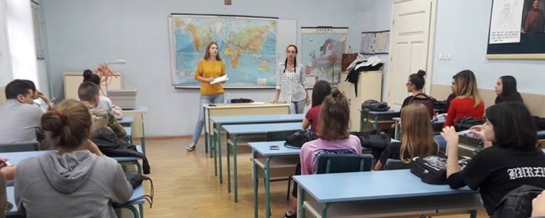 Ученици трећих разреда присуствовали радионици “Превенција самоубиства и унапређење менталног здравља код младих”
