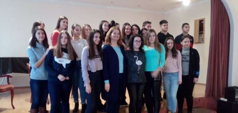 Презентација пројекта на тему „Јавни наступ“