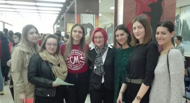 Гимназија ,,Жарко Зрењанин“ успешно представљена на Сајму образовања