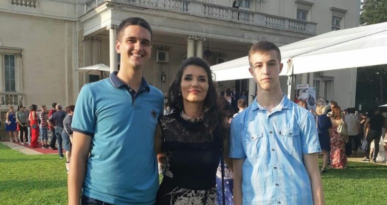 Одржан традиционални пријем за ђаке генерације у Белом двору