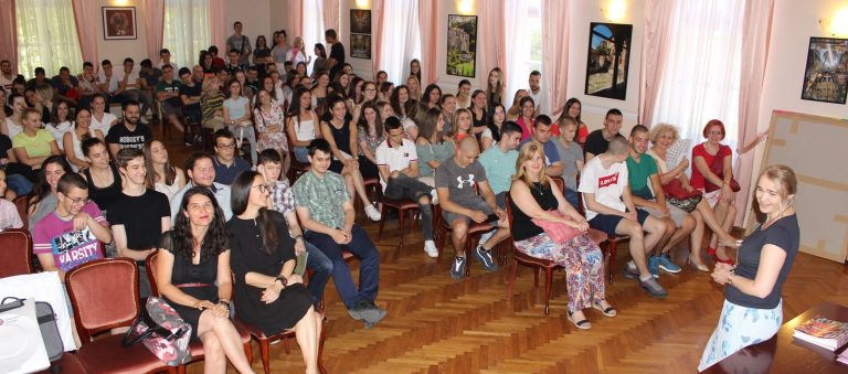 Свечана додела диплома матурантима Гимназије