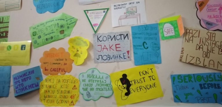 Креативним порукама гимназијалци обележили Дан безбедности на интернету