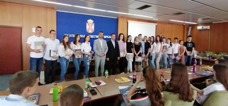 Општина уприличила пријем за најуспешније матуранте основних и средњих школа