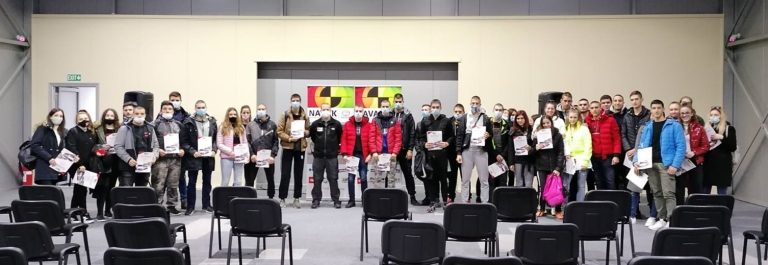 Едукација средњошколаца на бесплатном тренингу „Живот за младе возаче“