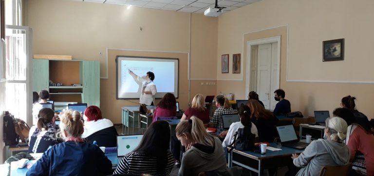 Успешно реализована обука за наставнике „Интерактивне табле у настави“