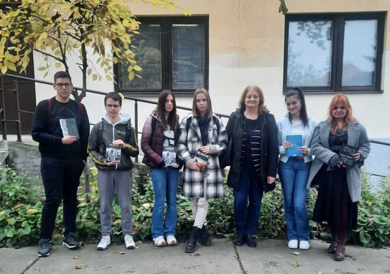 Награде за талентоване гимназијалце на литерарном и ликовном конкурсу „Сунчана јесен живота”