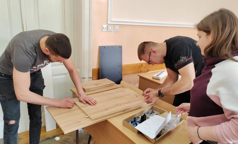 Заједничким залагањем ученика, родитеља и школе реновиран кабинет математике
