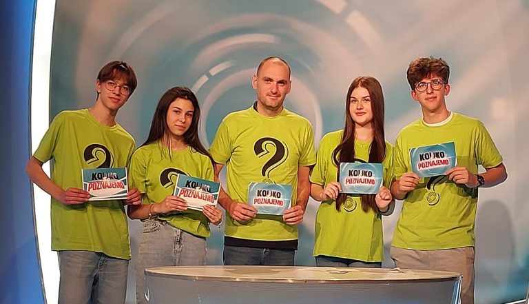 Гимназијалци освојили 80.000 динара за школу и наградно путовање на 16. квизу знања „Колико се познајемо”