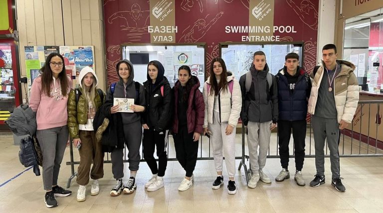Пет бронзаних и једна сребрна медаља за гимназијалце на Окружном такмичењу у пливању